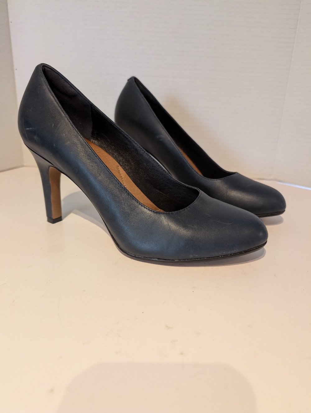 Clarks Artisan Heels Sz. 10 Dark Gray